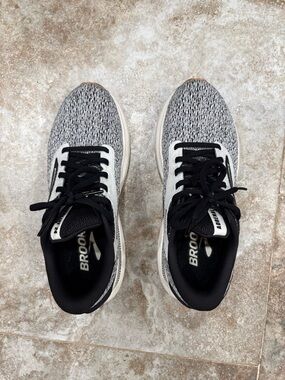 Brooks Adrenaline 24 Women’s Running Shoes